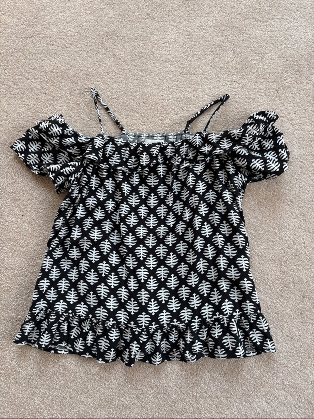 Old Navy Black and White Leaf-Print Off-Shoulder Top